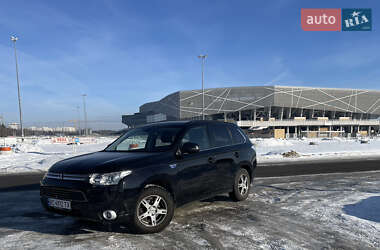 Внедорожник / Кроссовер Mitsubishi Outlander 2014 в Львове