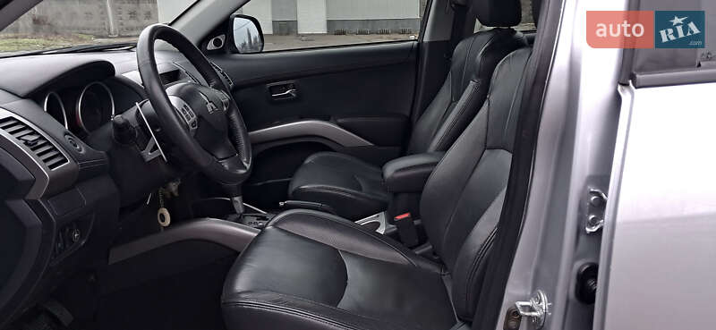 Внедорожник / Кроссовер Mitsubishi Outlander 2007 в Желтых Водах фото 13 Внедорожник / Кроссовер Mitsubishi Outlander 2007 в Желтых Водах