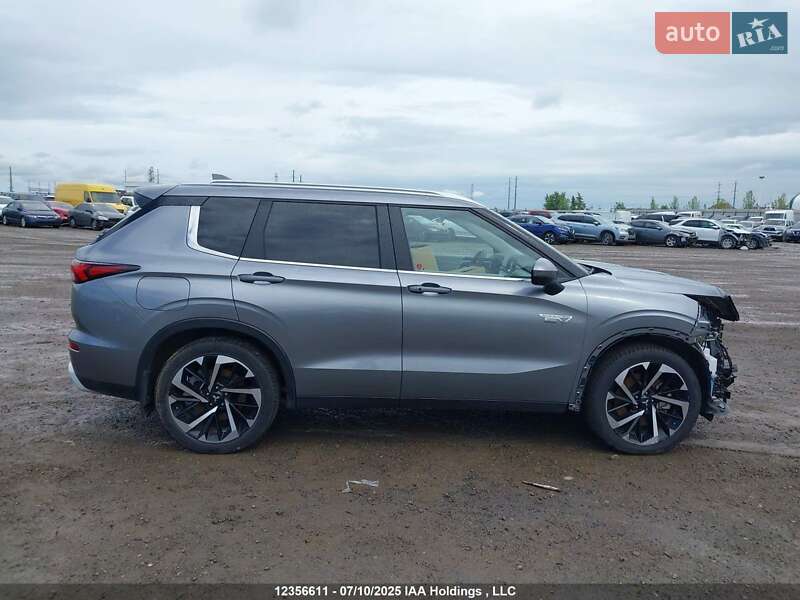 Внедорожник / Кроссовер Mitsubishi Outlander 2023 в Днепре