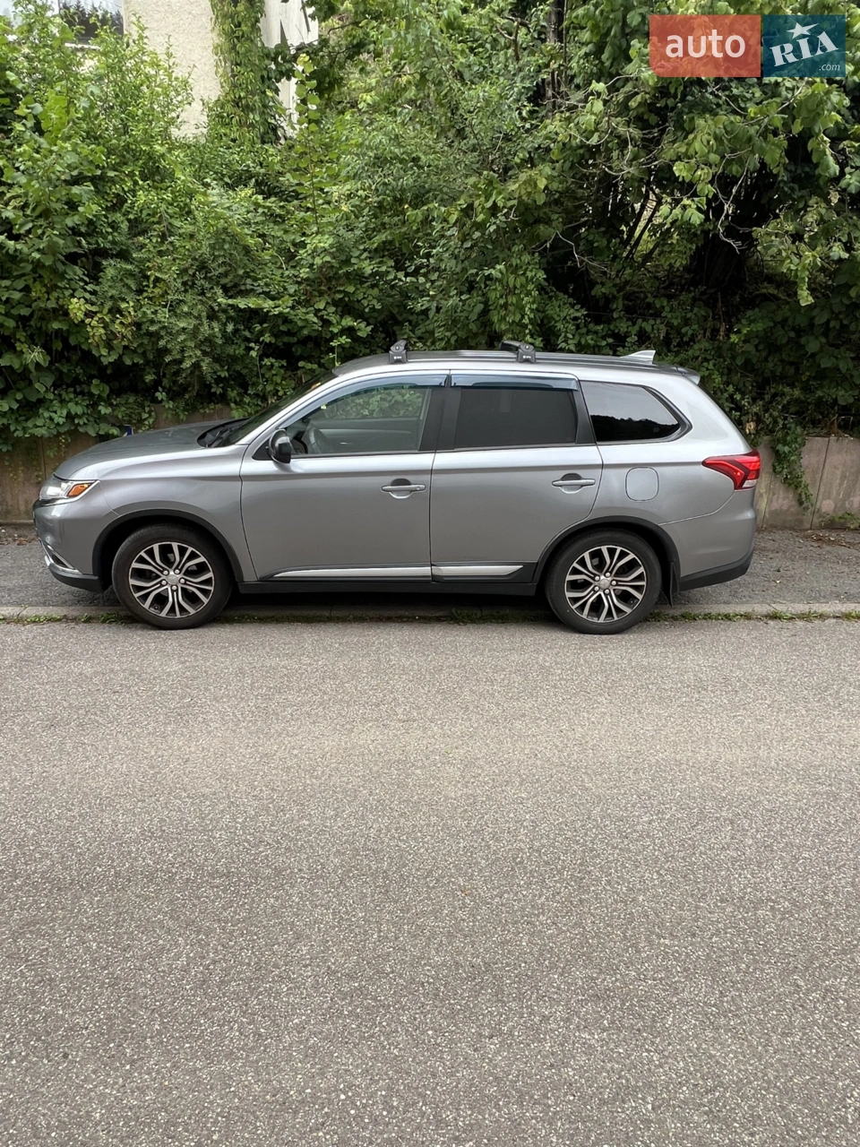2018 Mitsubishi Outlander - мініатюра 29