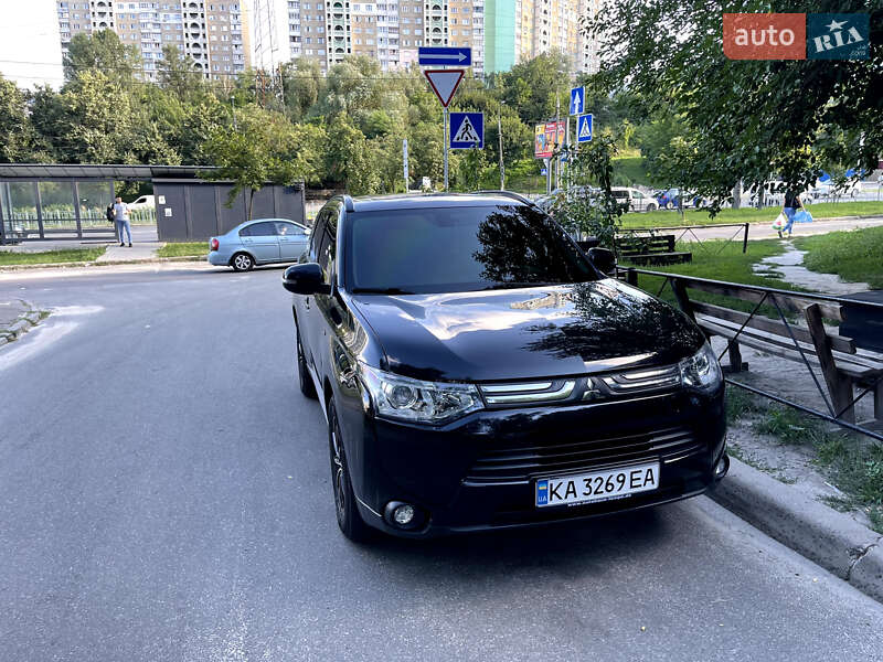 Mitsubishi Outlander 2013