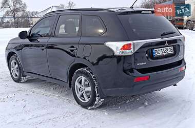 Позашляховик / Кросовер Mitsubishi Outlander 2013 в Теофіполі