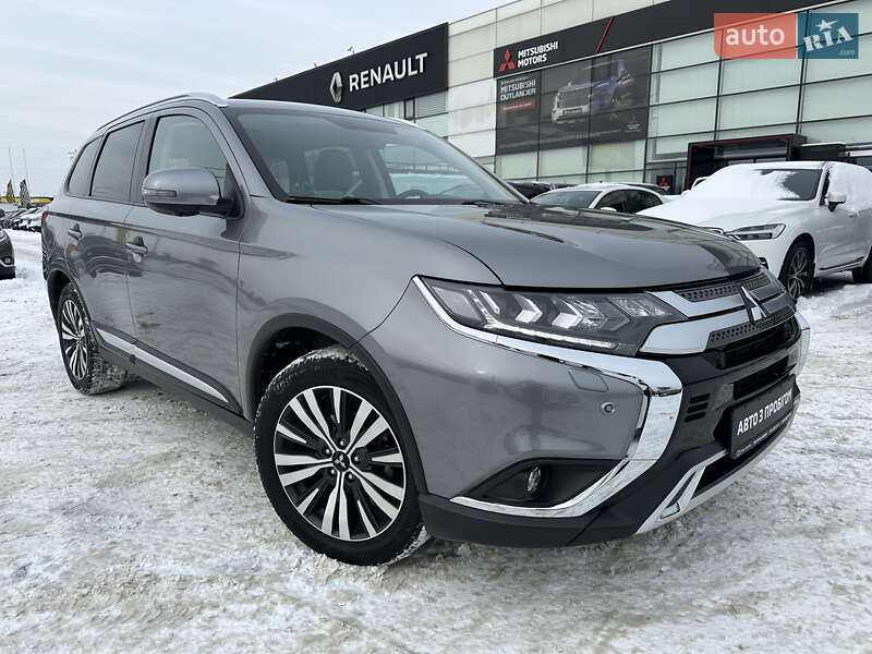 Mitsubishi Outlander 2021