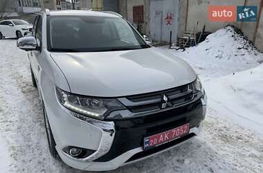 Внедорожник / Кроссовер Mitsubishi Outlander 2015 в Тернополе