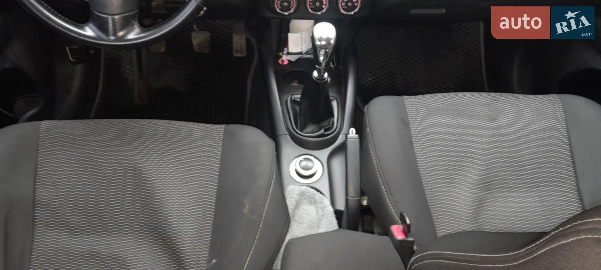 2010 Mitsubishi Outlander - мініатюра 19