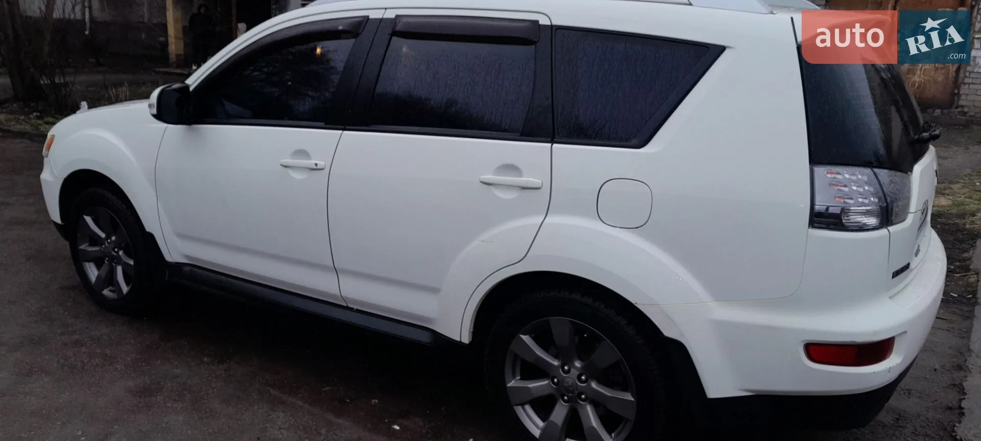 2010 Mitsubishi Outlander - мініатюра 5