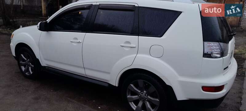 Внедорожник / Кроссовер Mitsubishi Outlander 2010 в Богуславе фото 5 Внедорожник / Кроссовер Mitsubishi Outlander 2010 в Богуславе