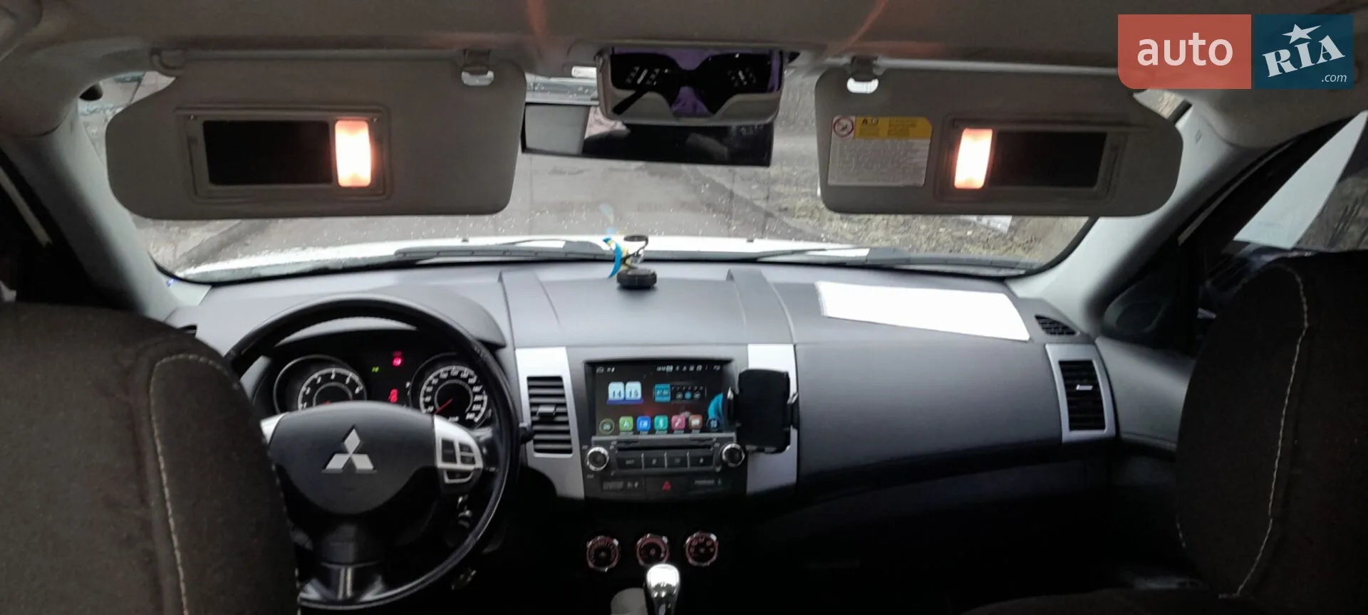 2010 Mitsubishi Outlander - мініатюра 22