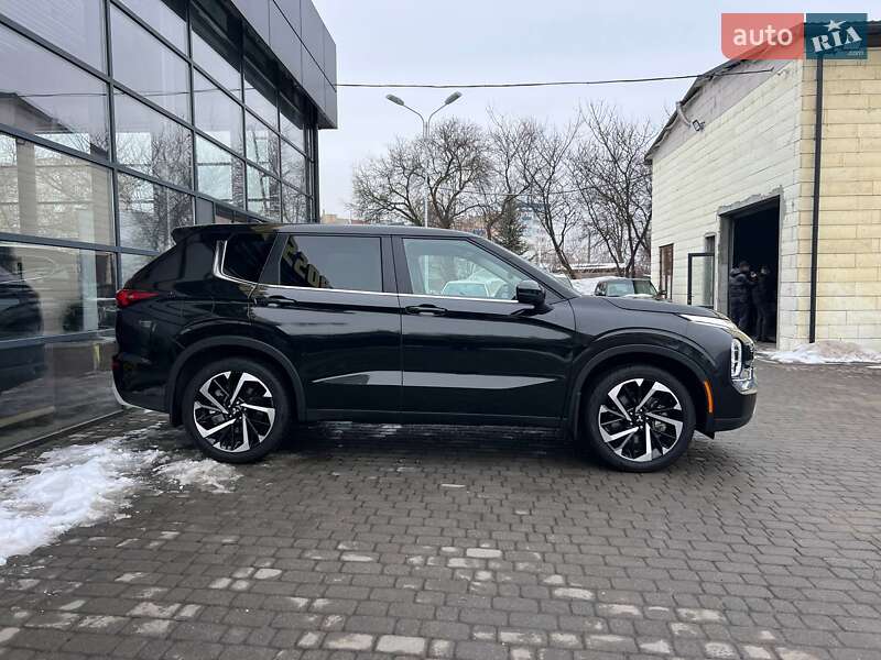 Внедорожник / Кроссовер Mitsubishi Outlander 2023 в Ивано-Франковске фото 8 Внедорожник / Кроссовер Mitsubishi Outlander 2023 в Ивано-Франковске