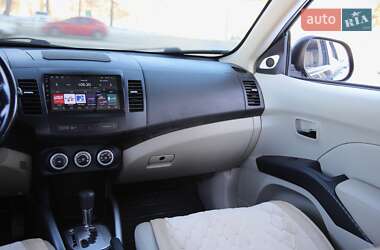 Позашляховик / Кросовер Mitsubishi Outlander 2008 в Харкові