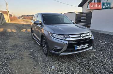 Внедорожник / Кроссовер Mitsubishi Outlander 2017 в Виноградове