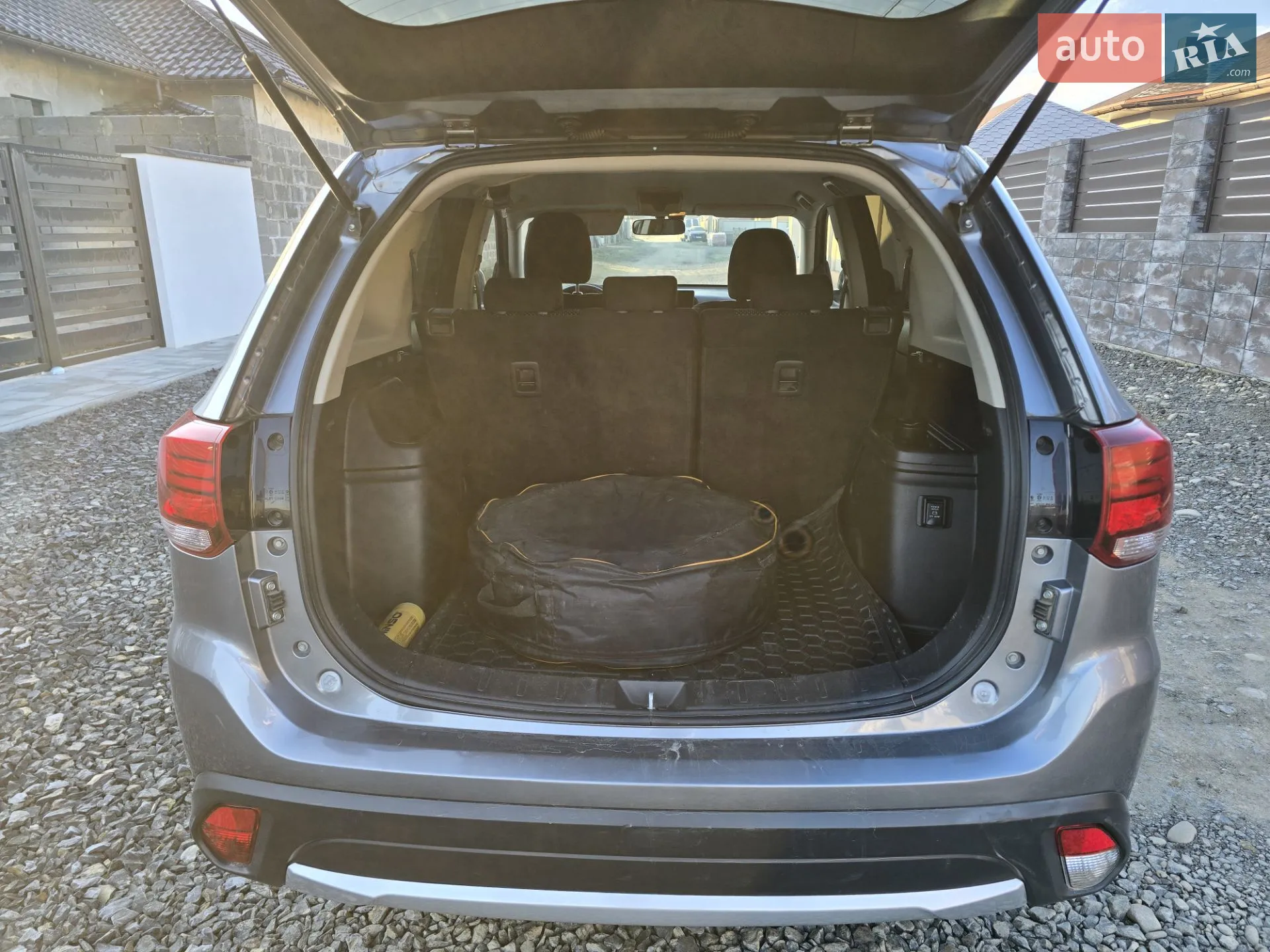 2017 Mitsubishi Outlander - мініатюра 10