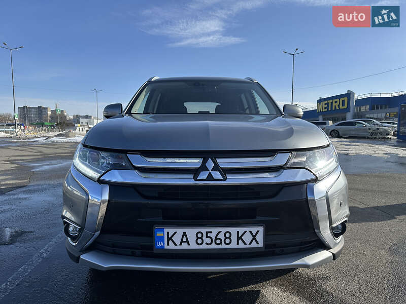 Внедорожник / Кроссовер Mitsubishi Outlander 2018 в Киеве