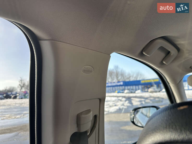 Внедорожник / Кроссовер Mitsubishi Outlander 2018 в Киеве