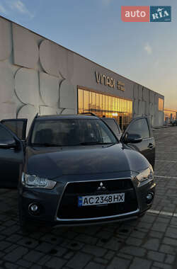 Внедорожник / Кроссовер Mitsubishi Outlander 2011 в Луцке