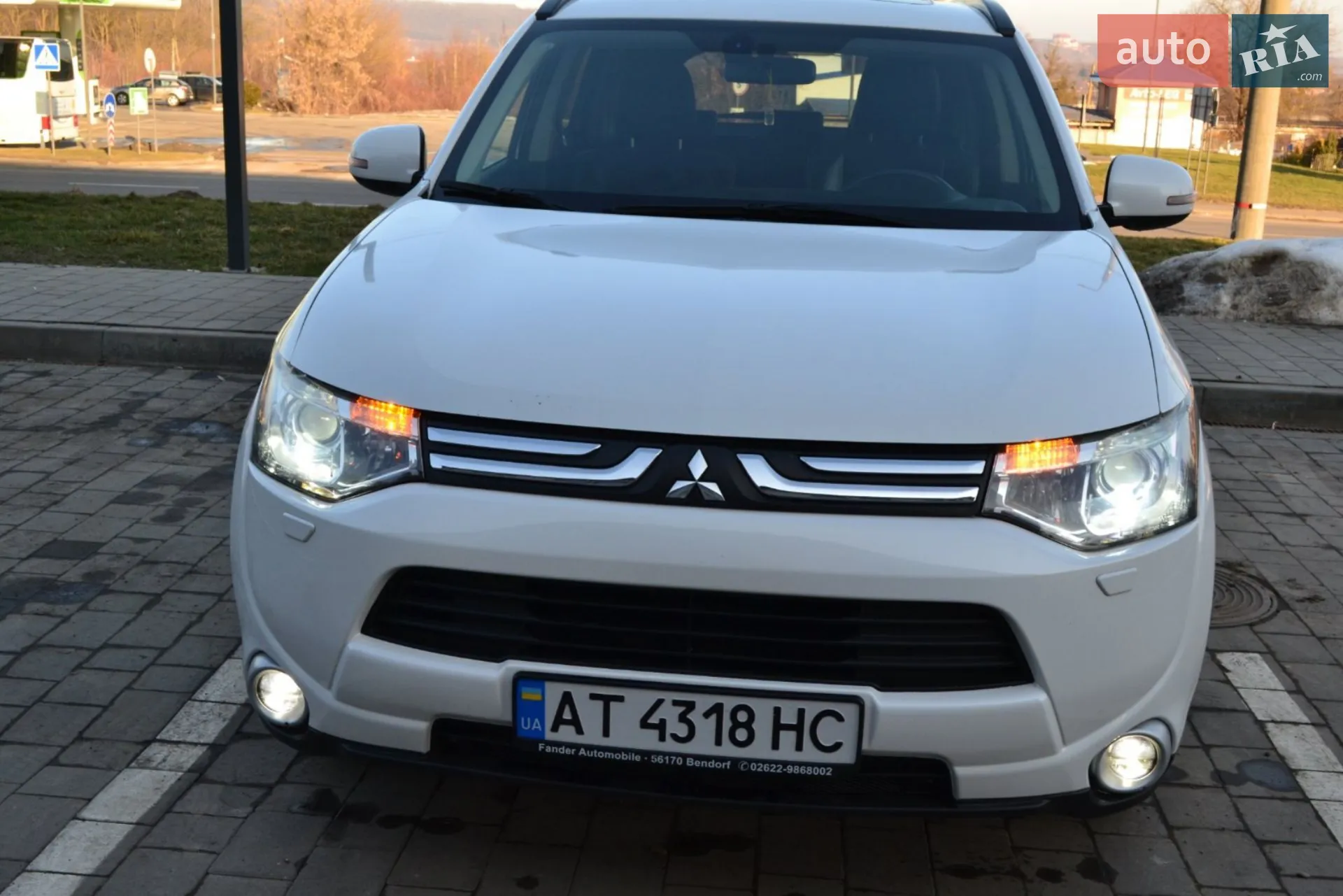 2012 Mitsubishi Outlander - мініатюра 8