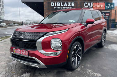 Позашляховик / Кросовер Mitsubishi Outlander 2021 в Києві
