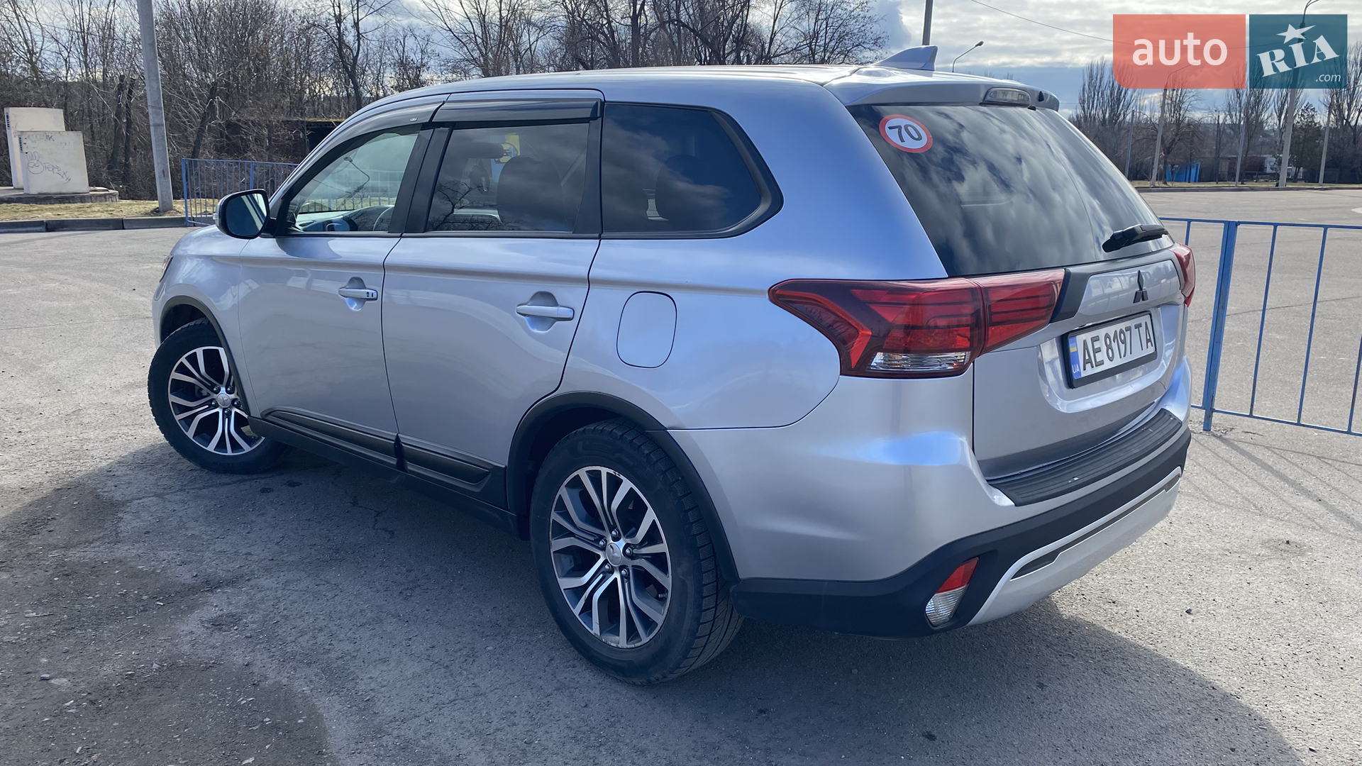 2016 Mitsubishi Outlander - мініатюра 10
