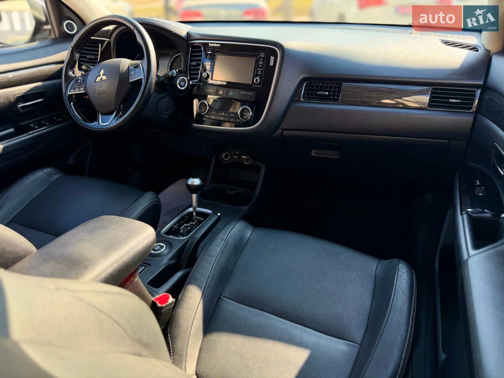 2016 Mitsubishi Outlander - мініатюра 11