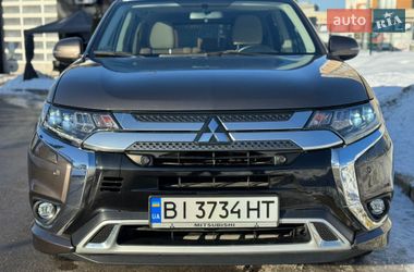Внедорожник / Кроссовер Mitsubishi Outlander 2017 в Львове