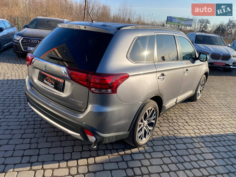 Внедорожник / Кроссовер Mitsubishi Outlander 2016 в Львове