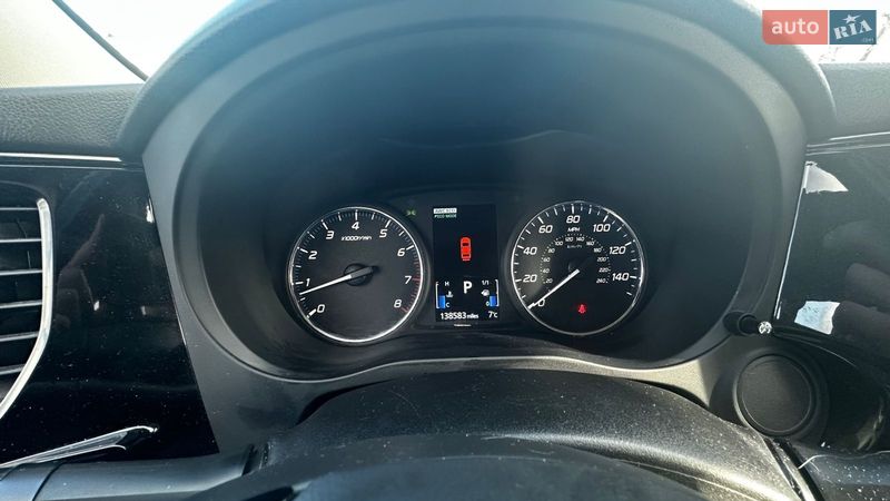 Внедорожник / Кроссовер Mitsubishi Outlander 2016 в Житомире