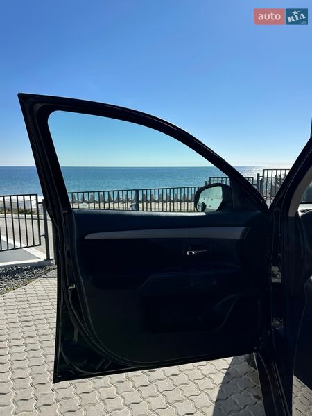 Внедорожник / Кроссовер Mitsubishi Outlander 2018 в Одессе