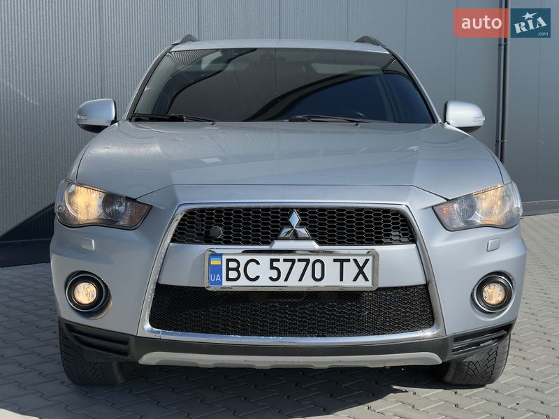 Внедорожник / Кроссовер Mitsubishi Outlander 2011 в Львове