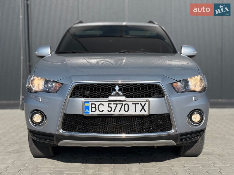 Внедорожник / Кроссовер Mitsubishi Outlander 2011 в Львове