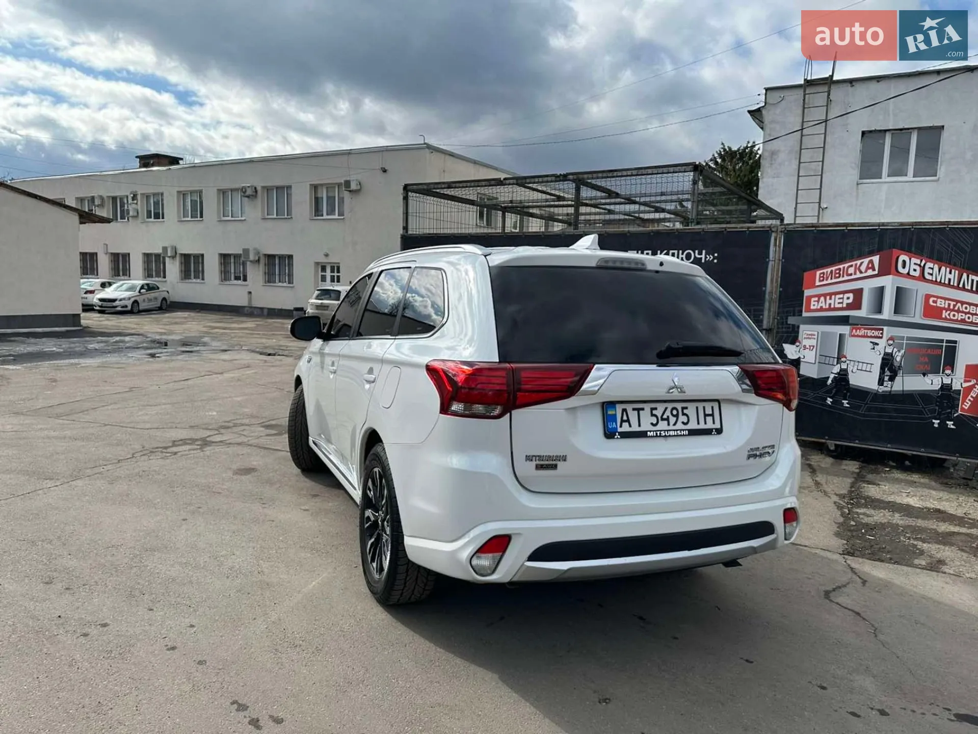 2017 Mitsubishi Outlander - мініатюра 3