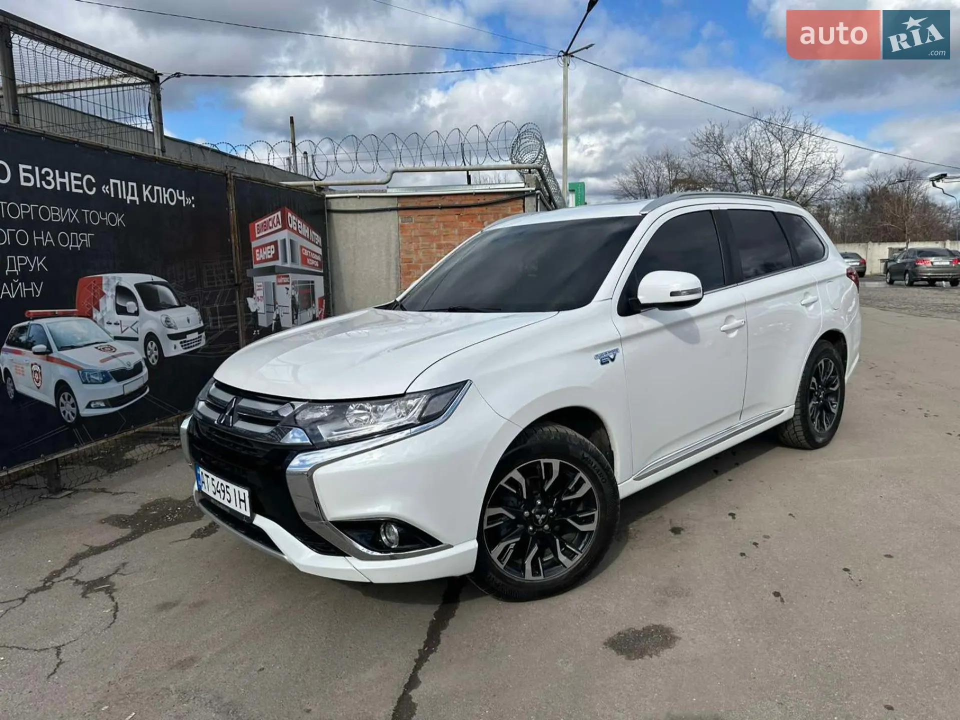 2017 Mitsubishi Outlander - мініатюра 36