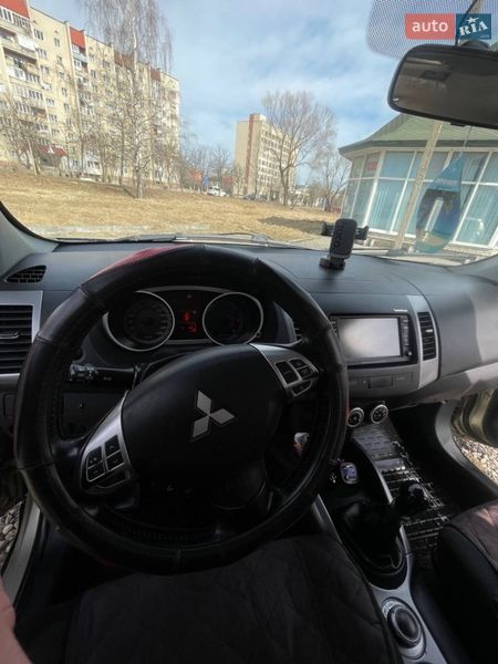 Внедорожник / Кроссовер Mitsubishi Outlander 2008 в Стрые