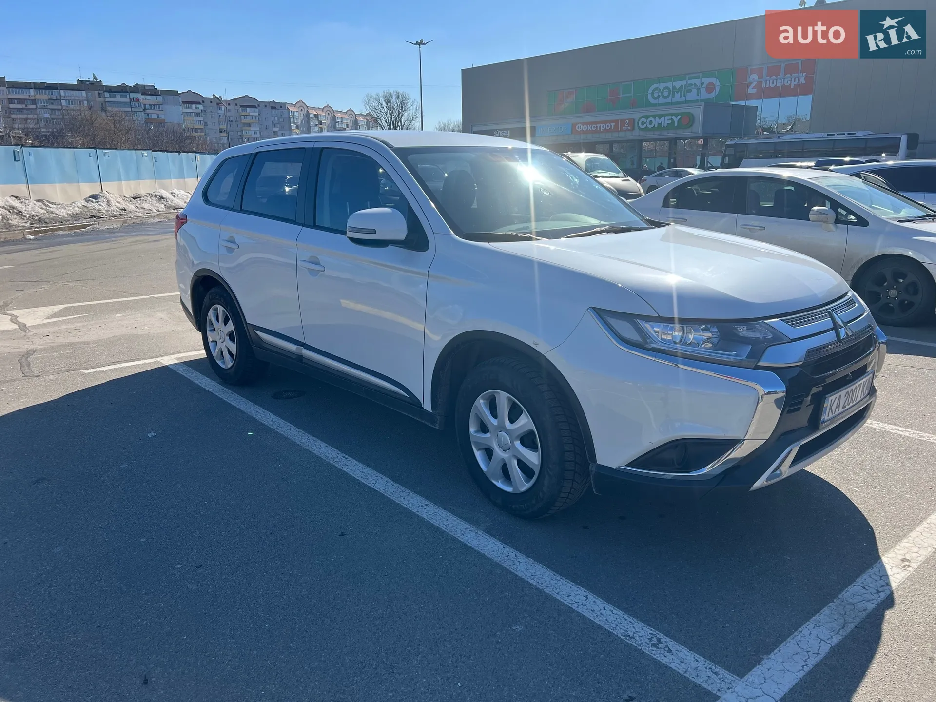 2020 Mitsubishi Outlander - мініатюра 4