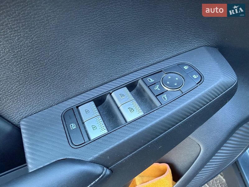 Внедорожник / Кроссовер Mitsubishi Outlander 2024 в Киеве