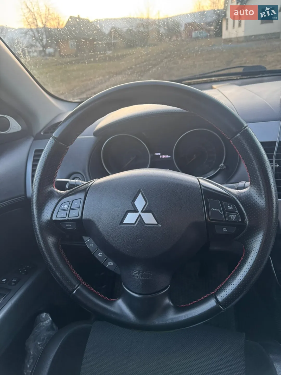 2010 Mitsubishi Outlander - мініатюра 10