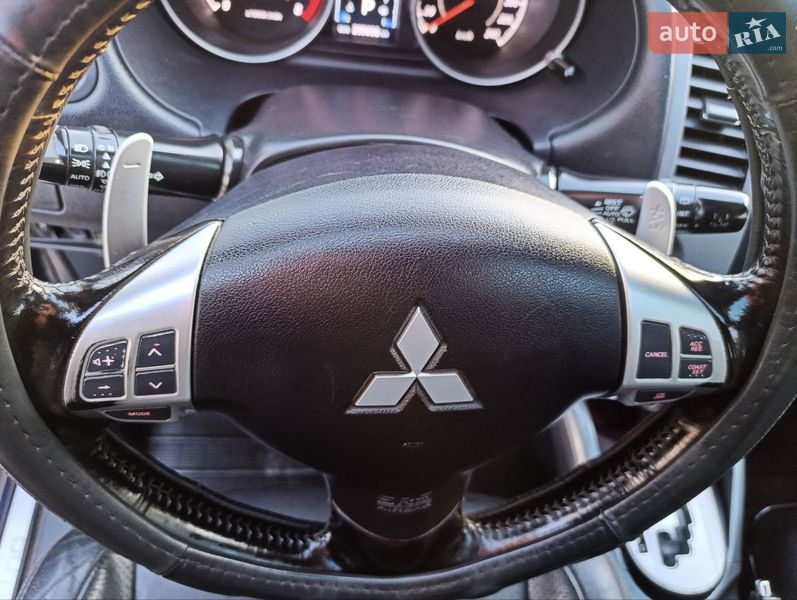 Внедорожник / Кроссовер Mitsubishi Outlander 2011 в Теофиполе