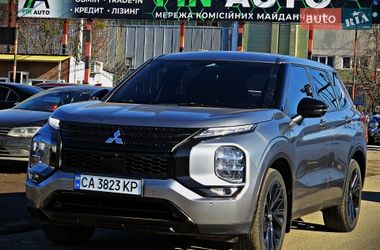 Внедорожник / Кроссовер Mitsubishi Outlander 2022 в Черкассах