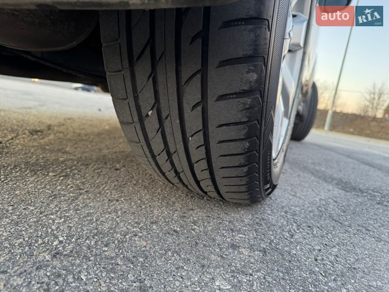 Внедорожник / Кроссовер Mitsubishi Outlander 2011 в Полтаве