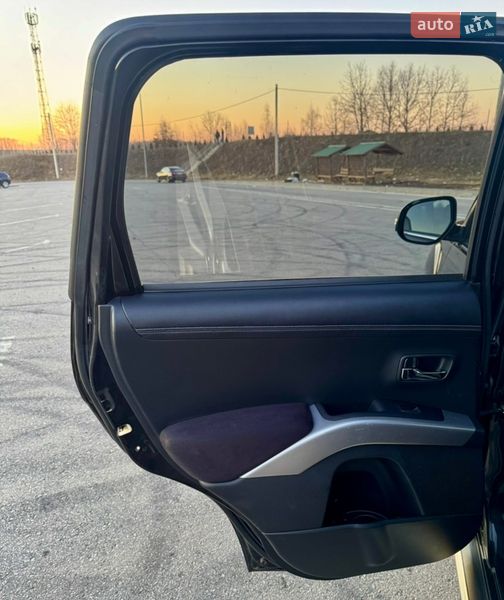 Внедорожник / Кроссовер Mitsubishi Outlander 2011 в Полтаве