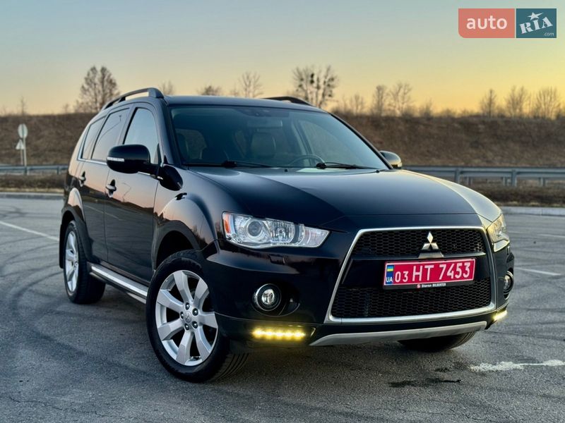 Внедорожник / Кроссовер Mitsubishi Outlander 2011 в Полтаве
