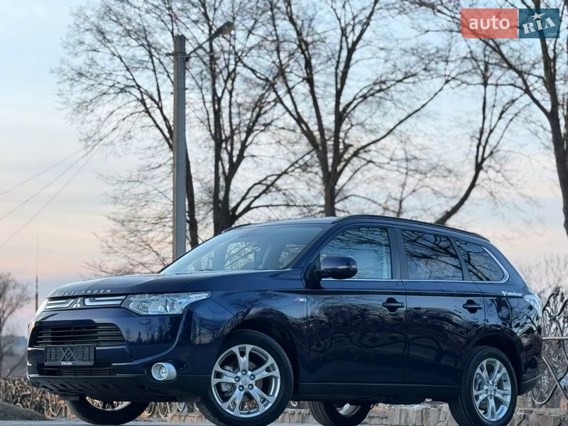 Позашляховик / Кросовер Mitsubishi Outlander 2013 в Дрогобичі