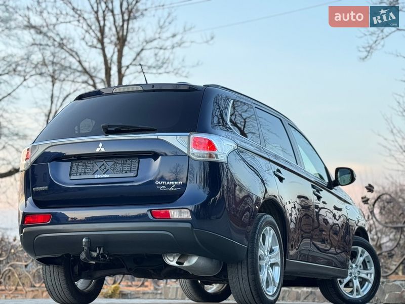 Позашляховик / Кросовер Mitsubishi Outlander 2013 в Дрогобичі