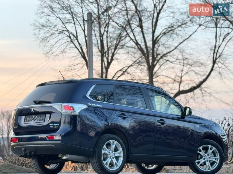 Позашляховик / Кросовер Mitsubishi Outlander 2013 в Дрогобичі