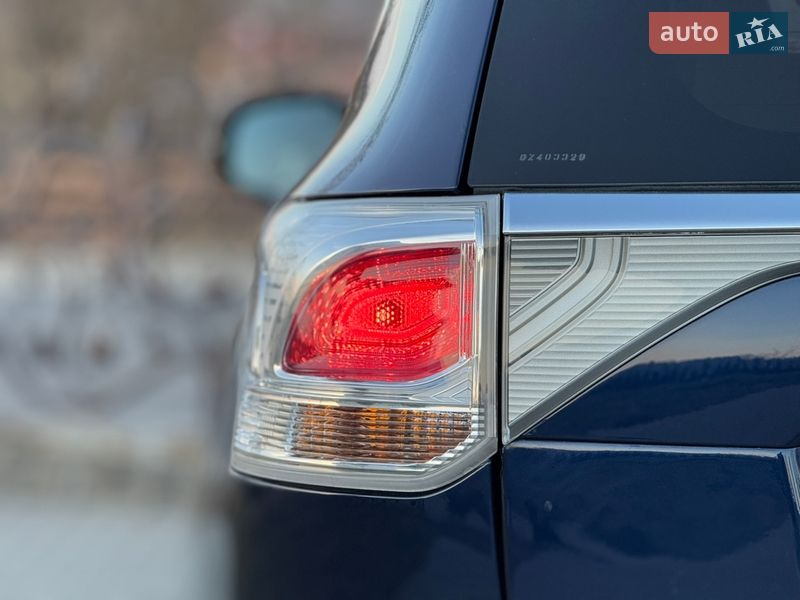 Позашляховик / Кросовер Mitsubishi Outlander 2013 в Дрогобичі