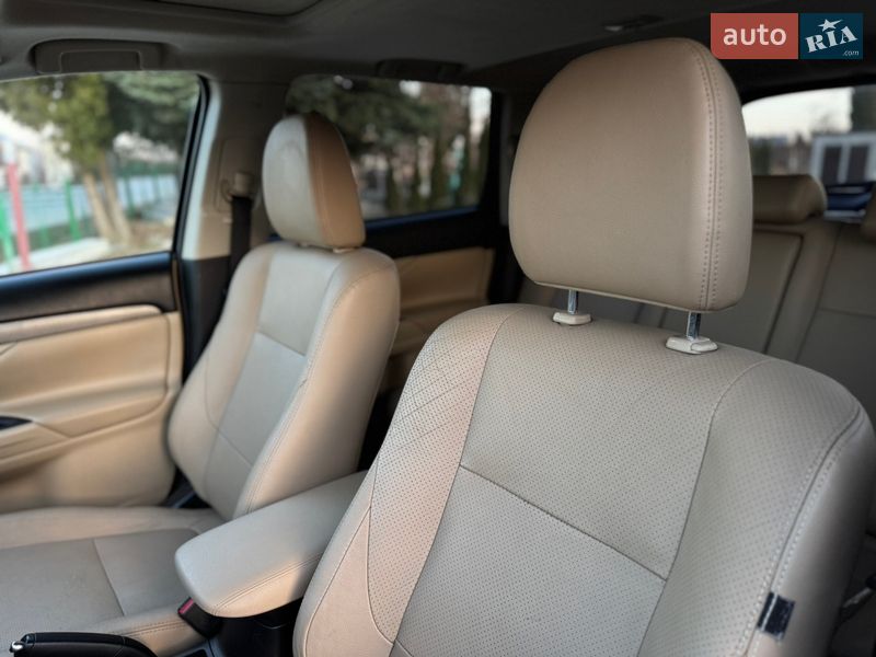Позашляховик / Кросовер Mitsubishi Outlander 2013 в Дрогобичі