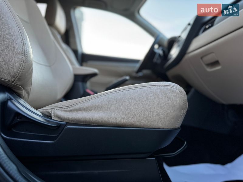 Позашляховик / Кросовер Mitsubishi Outlander 2013 в Дрогобичі