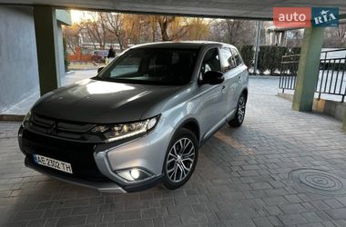 Внедорожник / Кроссовер Mitsubishi Outlander 2016 в Днепре