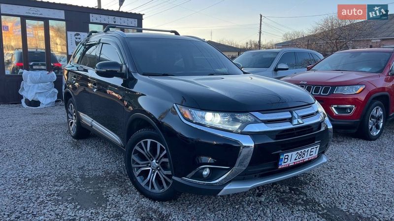 Внедорожник / Кроссовер Mitsubishi Outlander 2016 в Полтаве