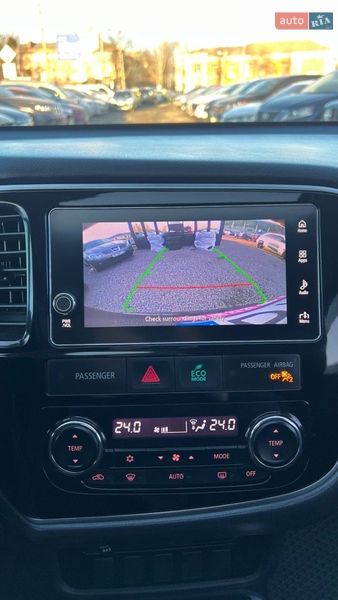 Внедорожник / Кроссовер Mitsubishi Outlander 2016 в Полтаве