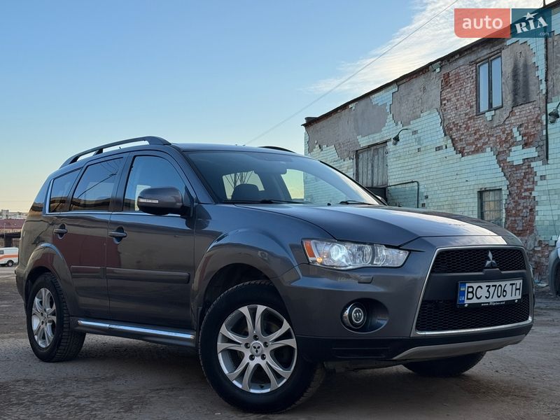 Внедорожник / Кроссовер Mitsubishi Outlander 2011 в Дрогобыче